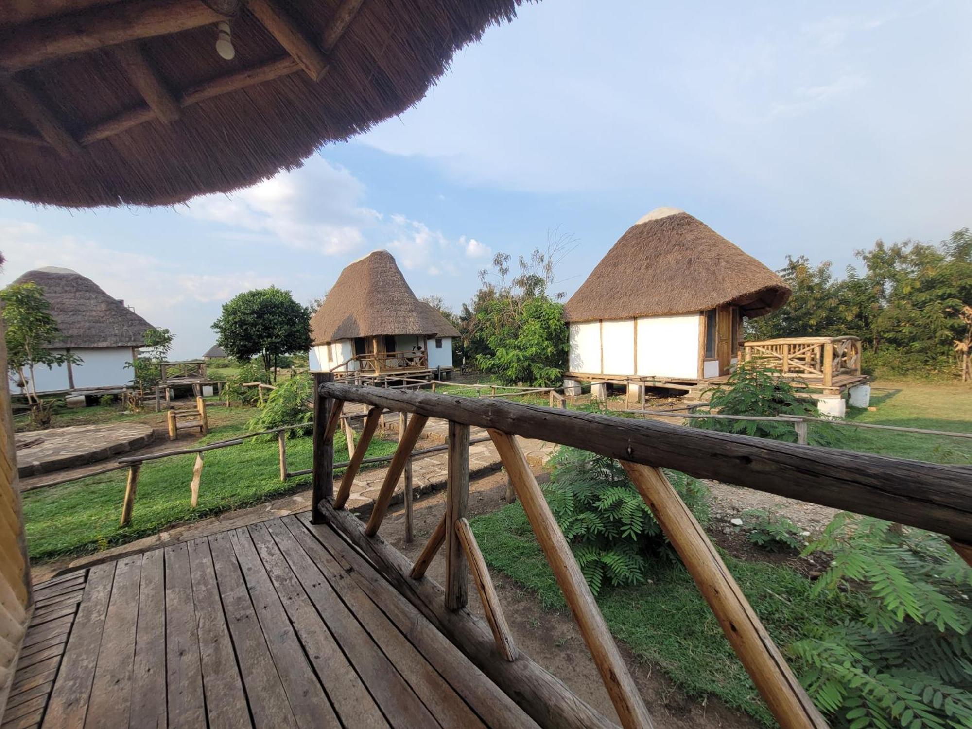 Songbird Safari Lodge & Campsite Katunguru Extérieur photo